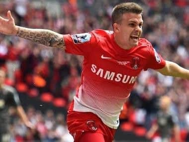 Dean Cox scoring a vital goal for Leyton Orient