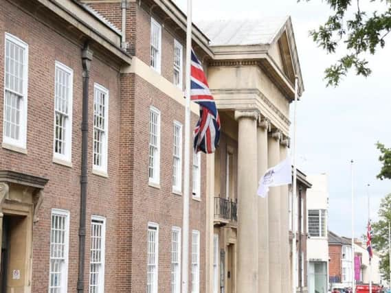 Worthing Town Hall eddie mitchell @brightonsnapper