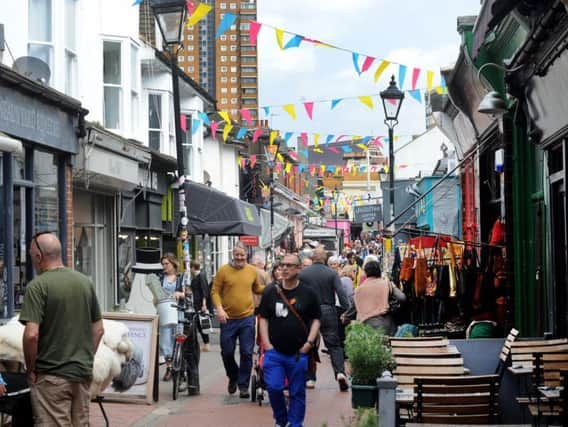 Eateries in the city will be encouraged to make their outside dining areas smoke-free