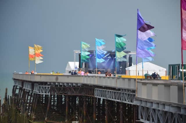 Hastings Pier. Photo by Sid Saunders. SUS-160522-132401001