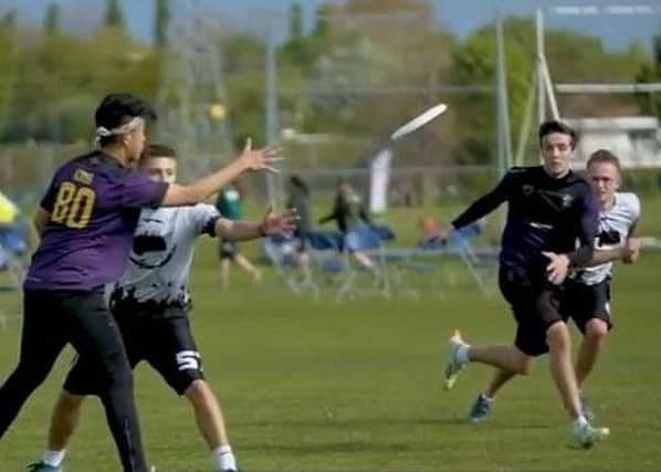 Ultimate frisbee