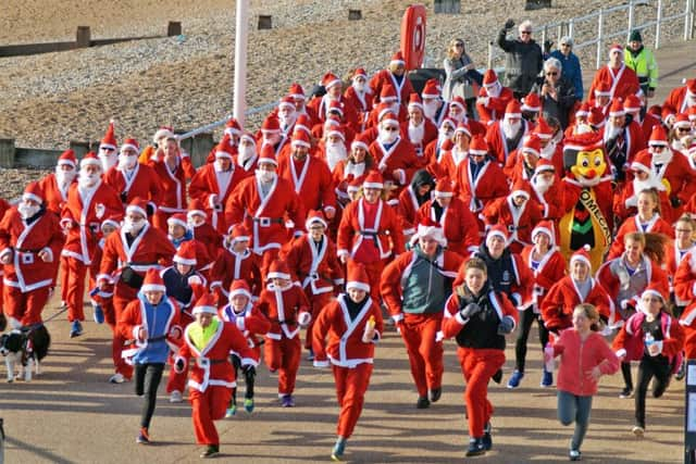 Santa Dash, Bexhill. Photo by Derek Canty. SUS-160412-131031001